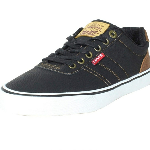 NWT Levi's Comfort Insole Sneakers